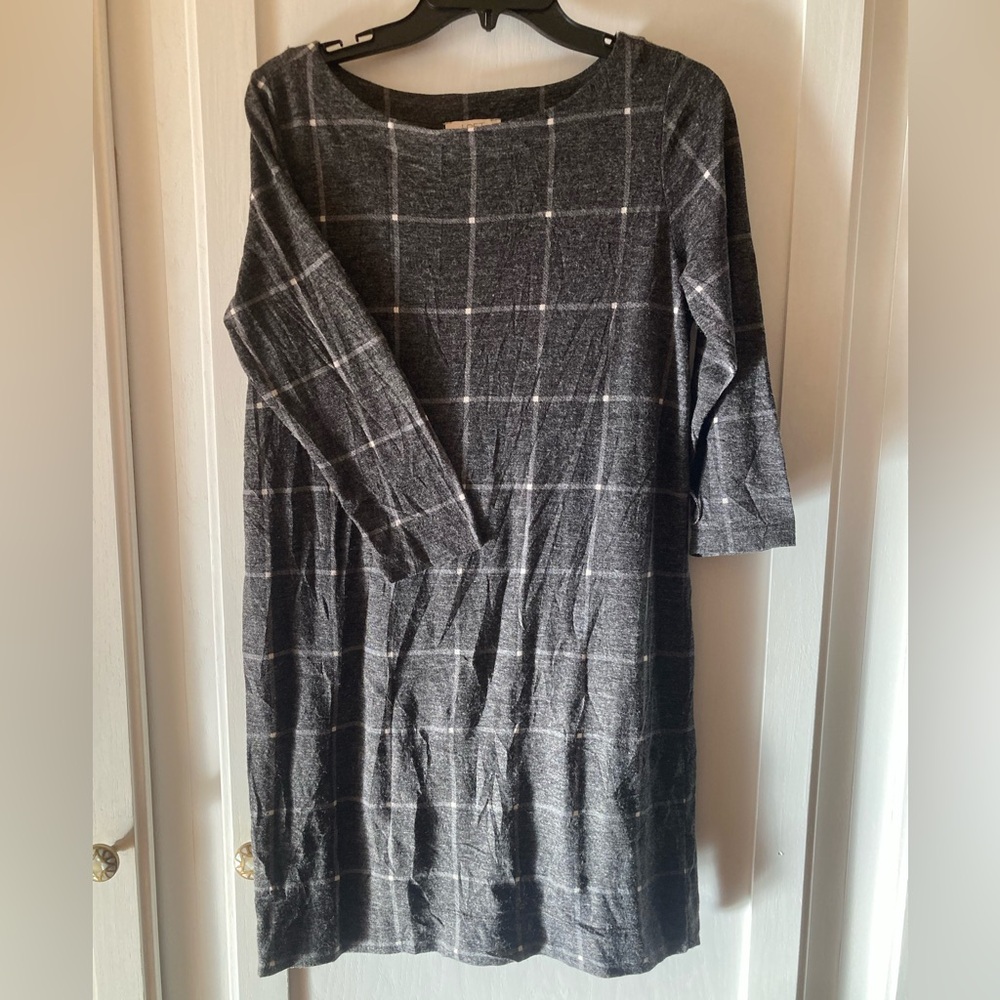 LOFT Gray and White Plaid Long Sleeve Dress